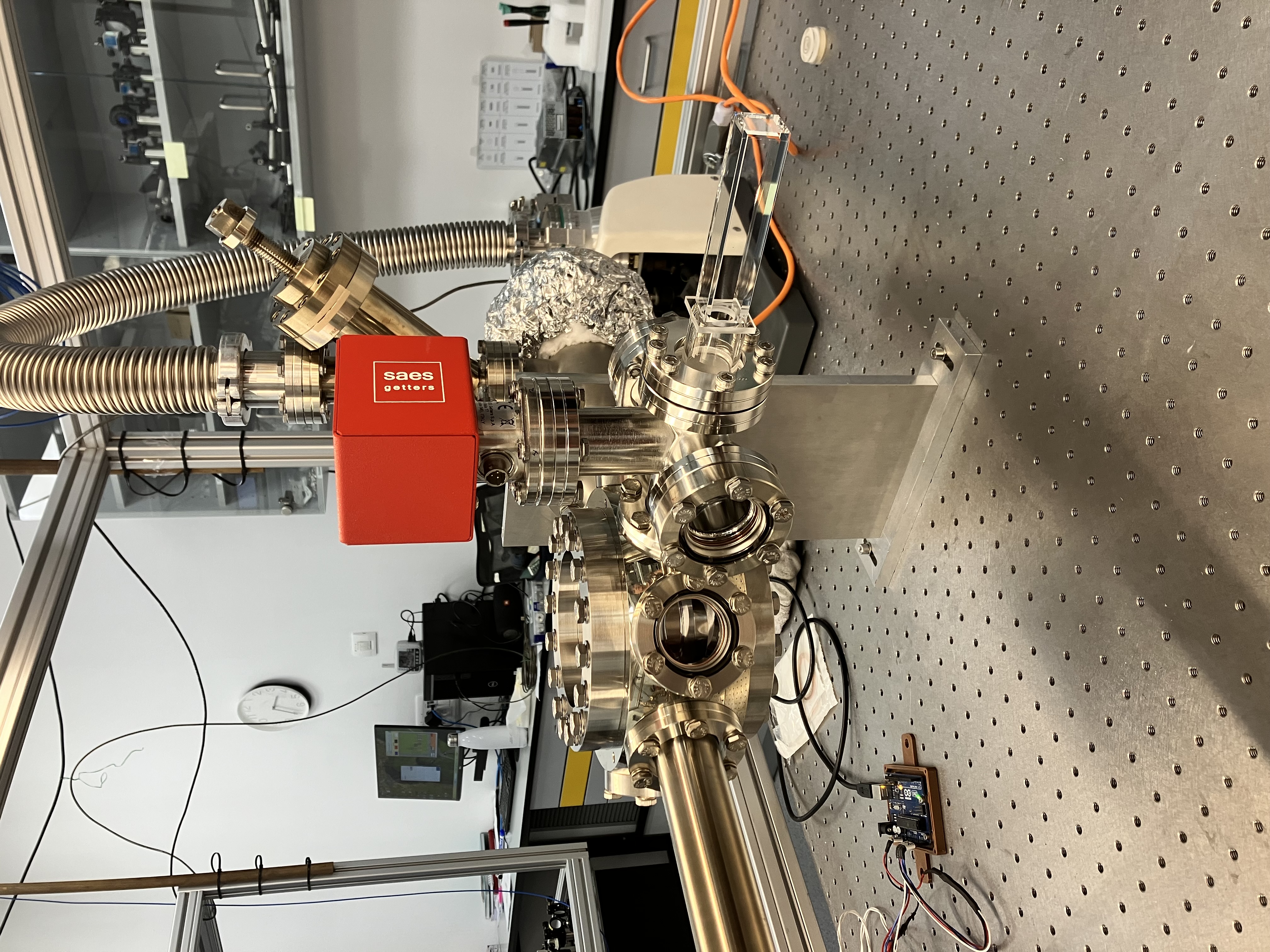 Vacuum chamber apparatus